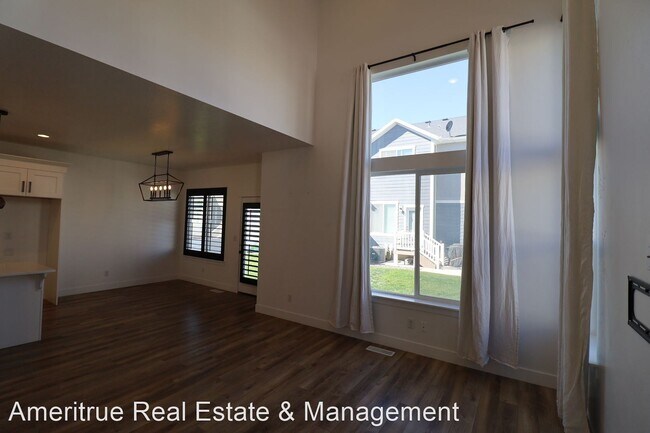 Building Photo - 3 br, 2.5 bath House - 1797 N 3780 W