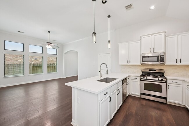 Building Photo - 618 Aulia Ln