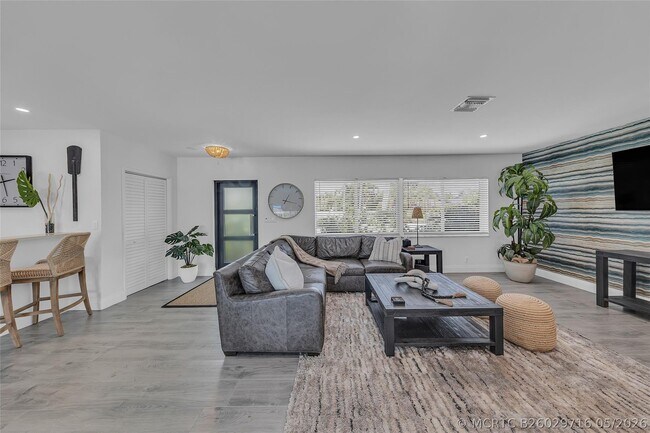 Building Photo - 3108 NE 42nd Ct