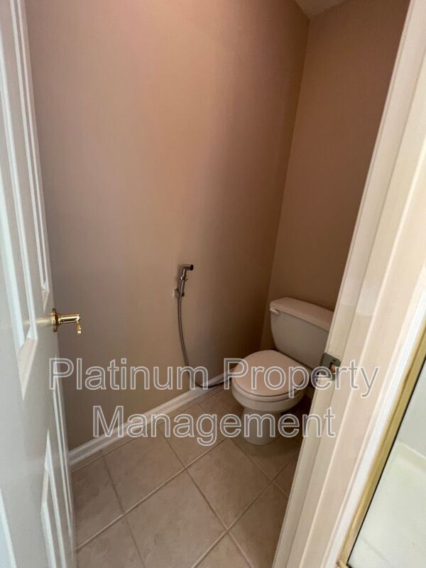 Building Photo - 4916 Durley Ln SE