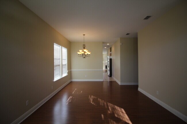 Building Photo - Beautiful 4 Bedroom Home In Newport Colony