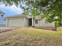 Building Photo - 105 Sugarwood Ct