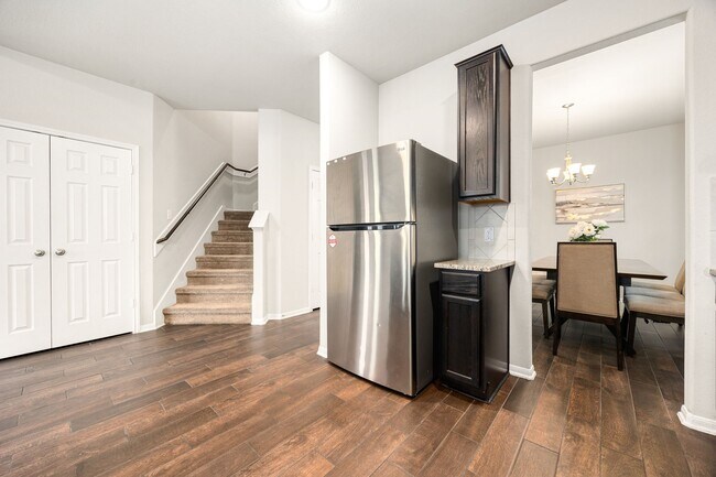 Building Photo - 4323 Wyanngate Dr