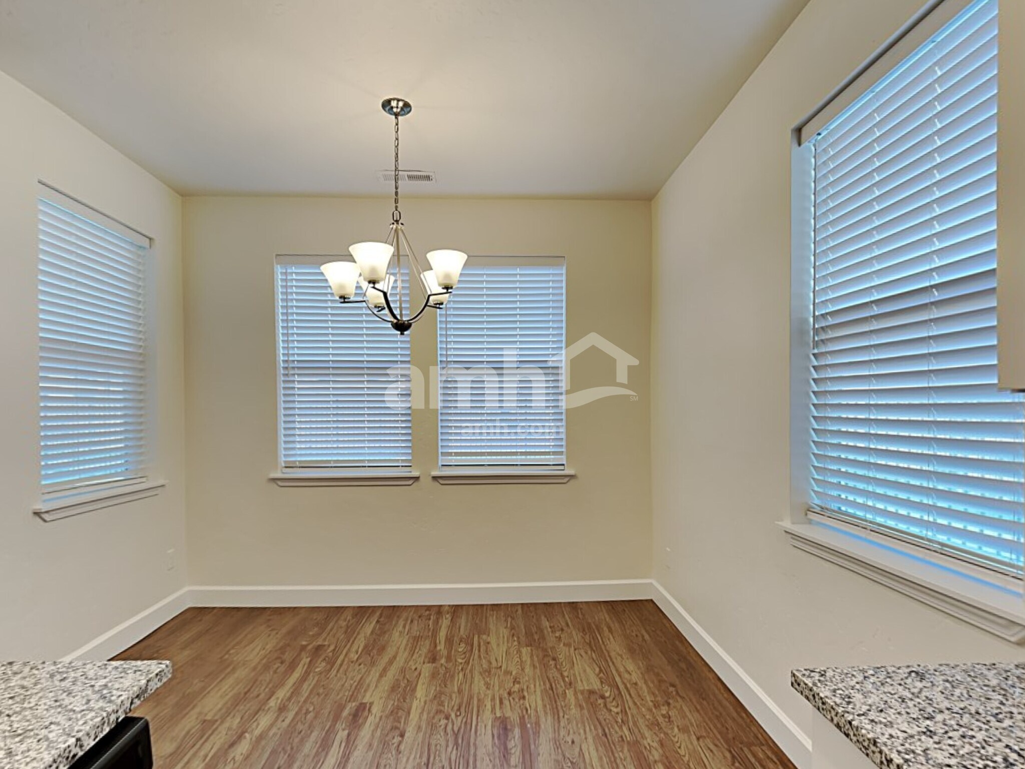 Building Photo - 332 E Sicily Dr