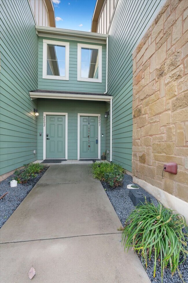 Building Photo - South Austin Condo for Rent