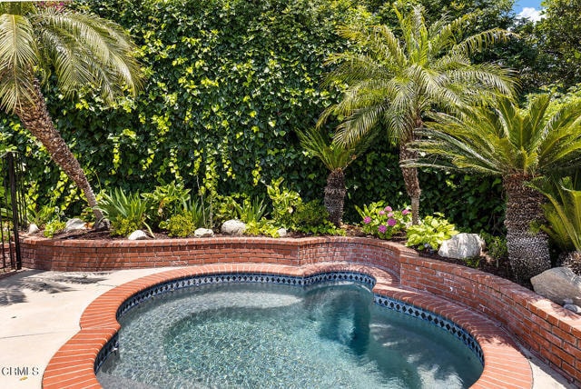 Building Photo - 4650 Encinas Dr