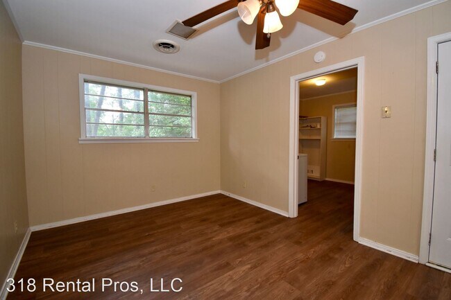 Building Photo - 3 br, 2 bath House - 1602 Mimosa Dr.