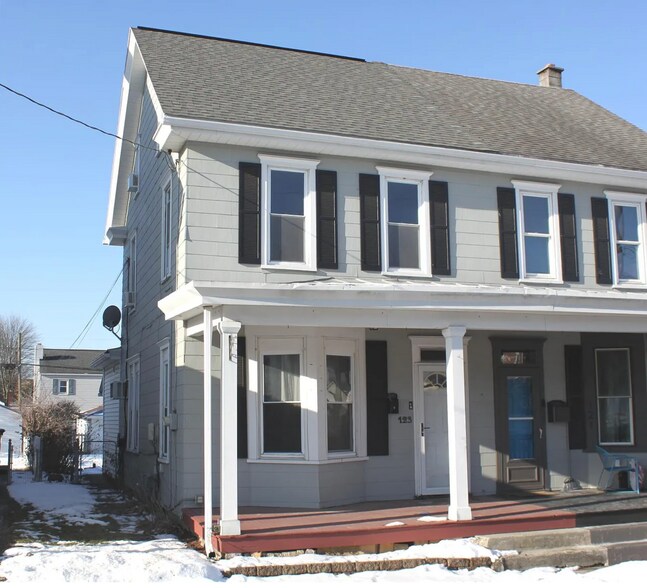 Primary Photo - 123 S Harrison St