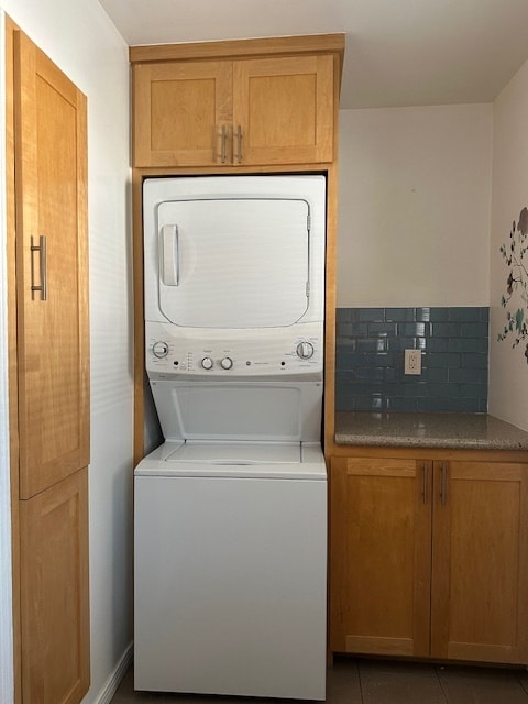 Laundry unit - 8318 Kittyhawk Ave
