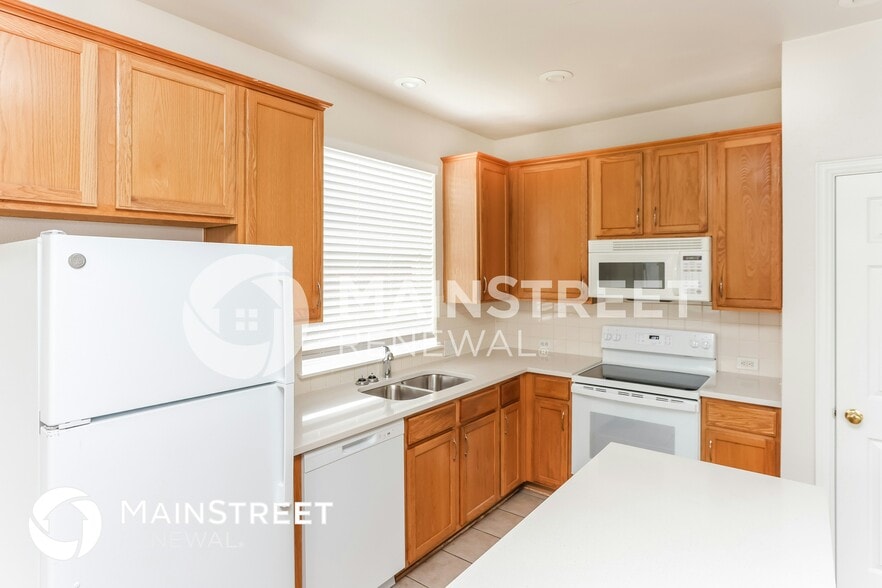 Building Photo - 532 Pinnacle Dr