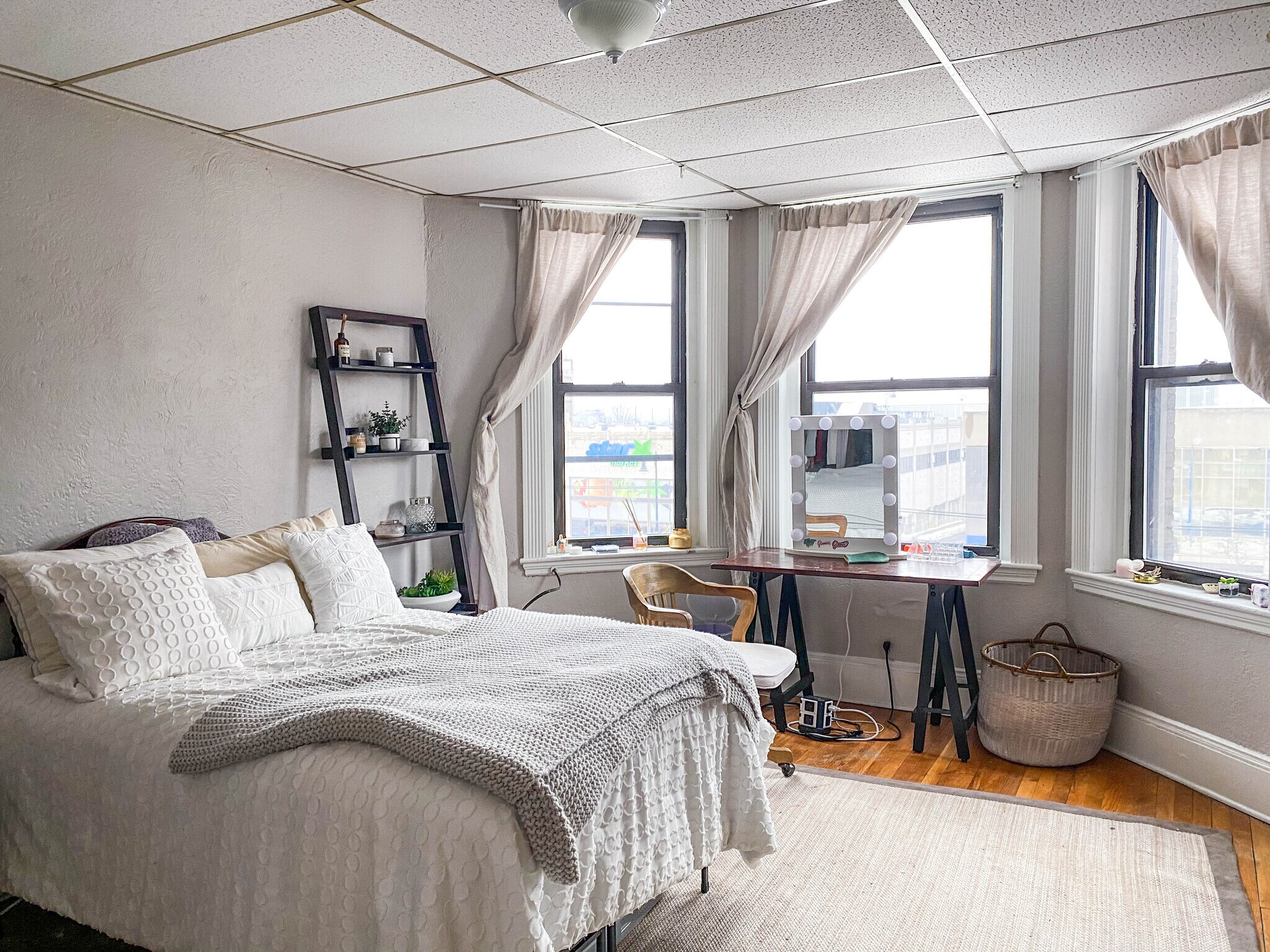 Building Photo - 1066 Commonwealth Ave