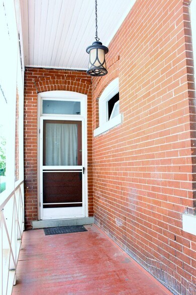 Building Photo - 932 S 900 E