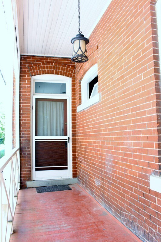 Building Photo - 932 S 900 E