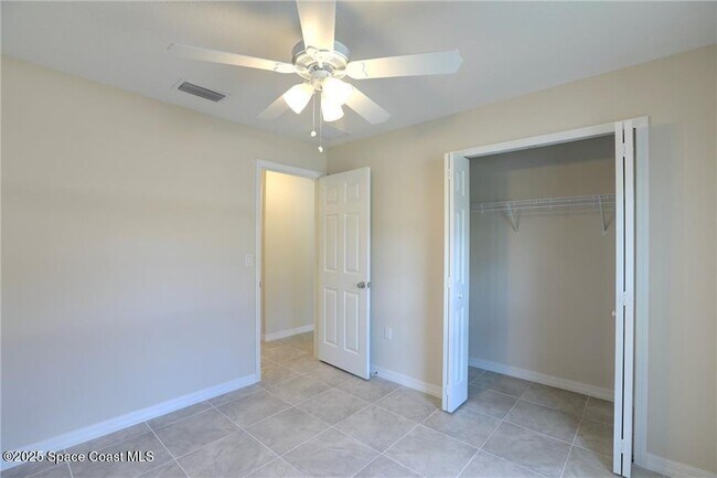 Building Photo - 8886 98th Ct