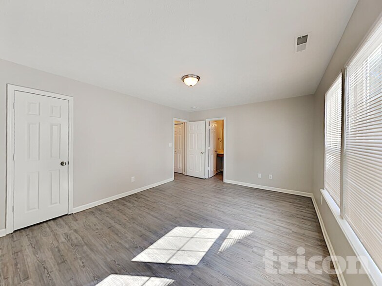 Building Photo - 512 Polaris Dr