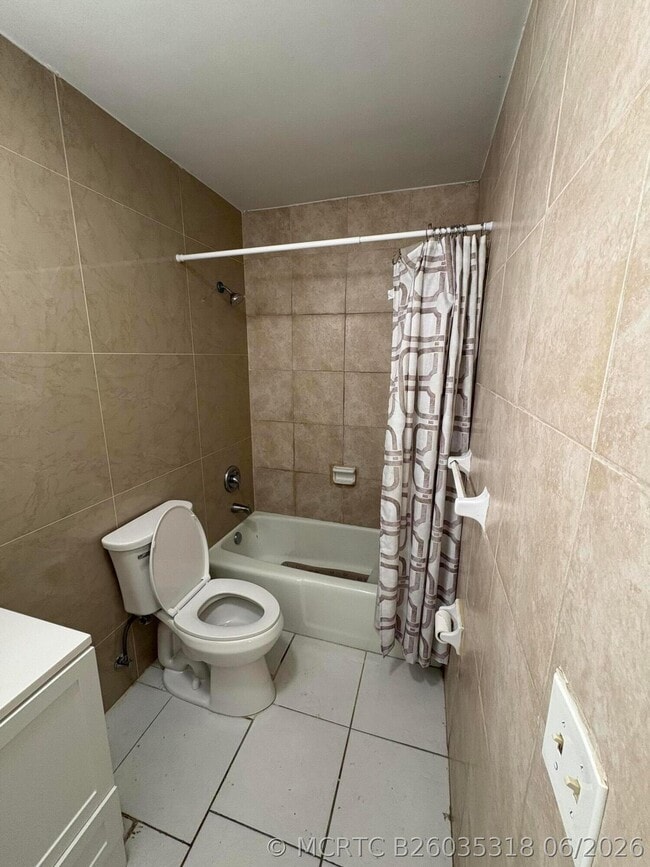 Building Photo - 4031 NW 30th Terrace