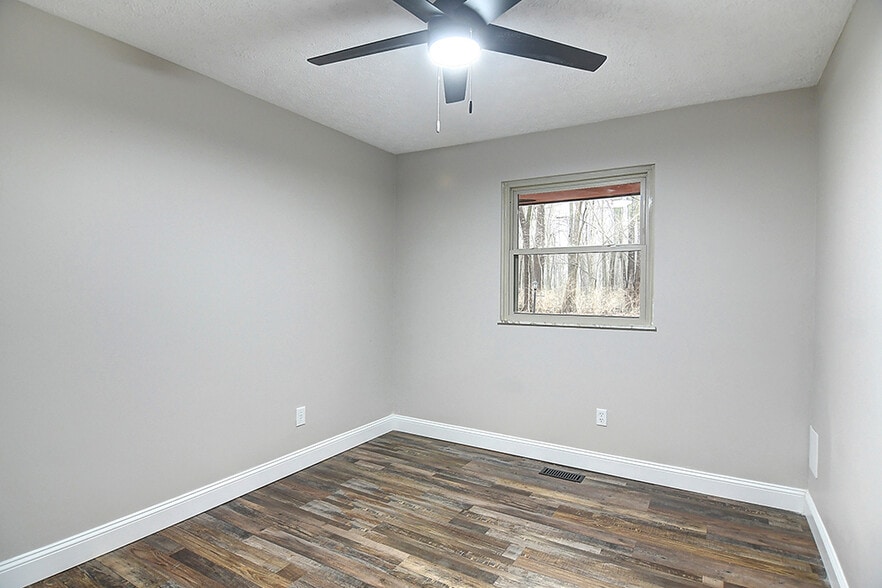 Building Photo - 1209 Nutwood Dr