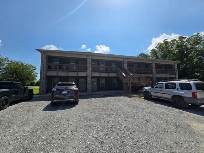 Building Photo - Studio Apartment in Newport