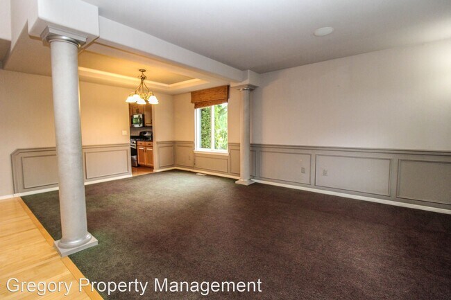 Building Photo - 4 br, 2.5 bath House - 18114 28th Drive SE