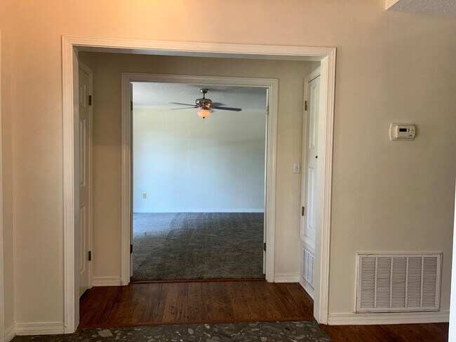 Building Photo - 310 Shoal River Dr