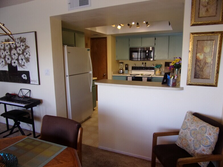 Building Photo - 1611 AZ-95