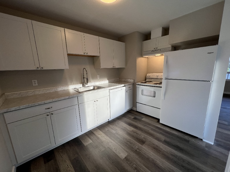 Primary Photo - 2717 Callahan Dr