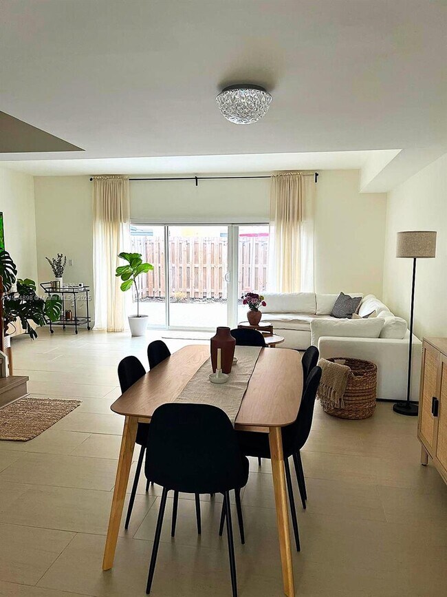 Building Photo - 14305 SW 57th Ln