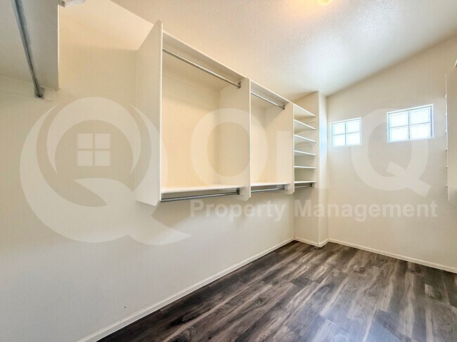 Building Photo - 4805 W Alicia Dr