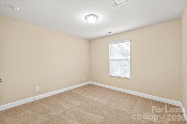 Building Photo - 5123 Poplar Knoll Dr