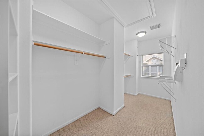 Building Photo - 1112 Birdsall St