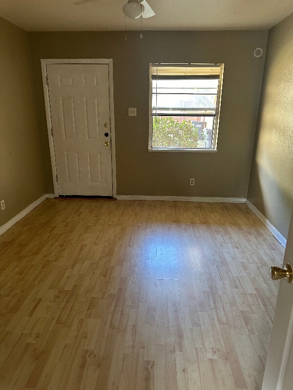 Building Photo - 3701 Sleeper Ave