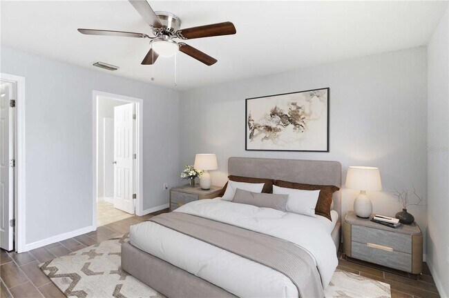 Building Photo - 6336 Florida Cir W