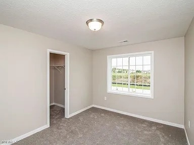Building Photo - 9676 Turnpoint Dr