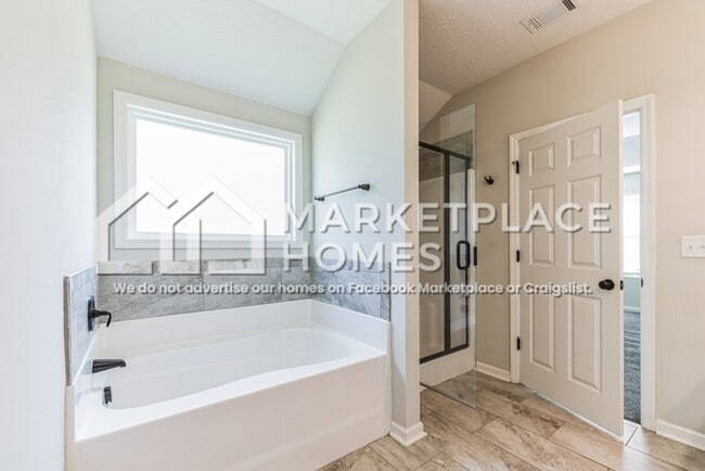 Building Photo - 803 Fenwick Ct