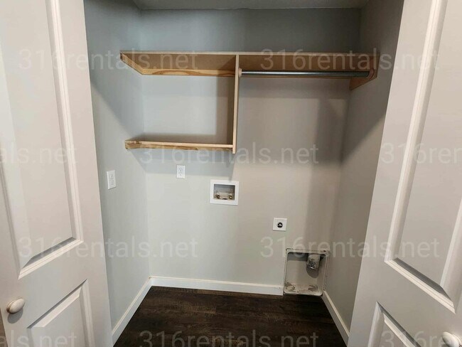 Building Photo - 1809 E 69th Ct N
