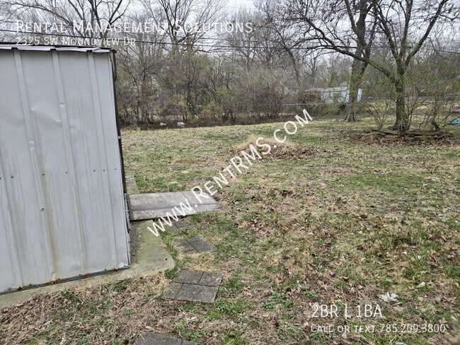 Building Photo - 2325 SW Moundview Dr