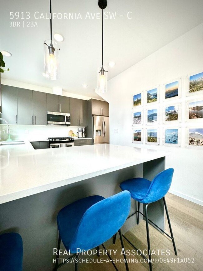 Building Photo - 5913 California Ave SW