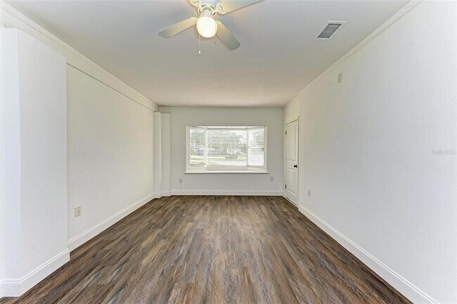 Building Photo - 818 Padgett Ave