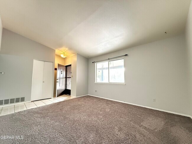 Building Photo - 11109 Pink Coral Dr