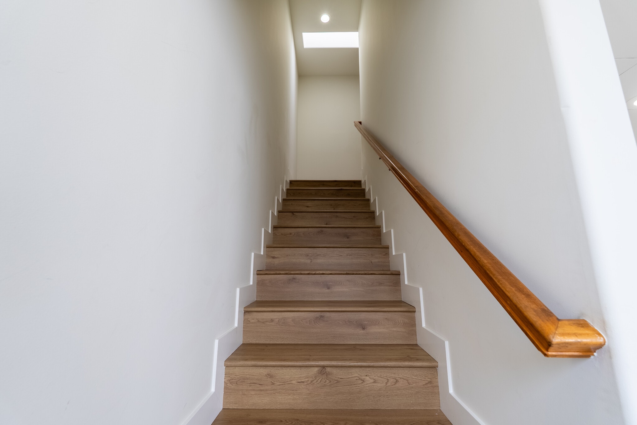 Building Photo - 1758 N Alexandria Ave