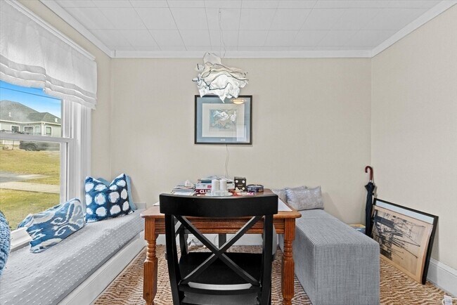 Building Photo - 6 Davis Way