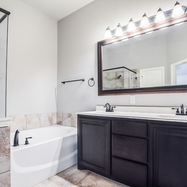 Building Photo - 9105 Conroe Dr