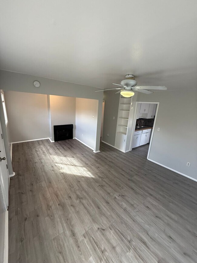 Building Photo - FREE 50in FLAT SCREEN TV Move in Special!!! Cozy 2 Bedroom 1 Bathroom Single Family Residence in ...