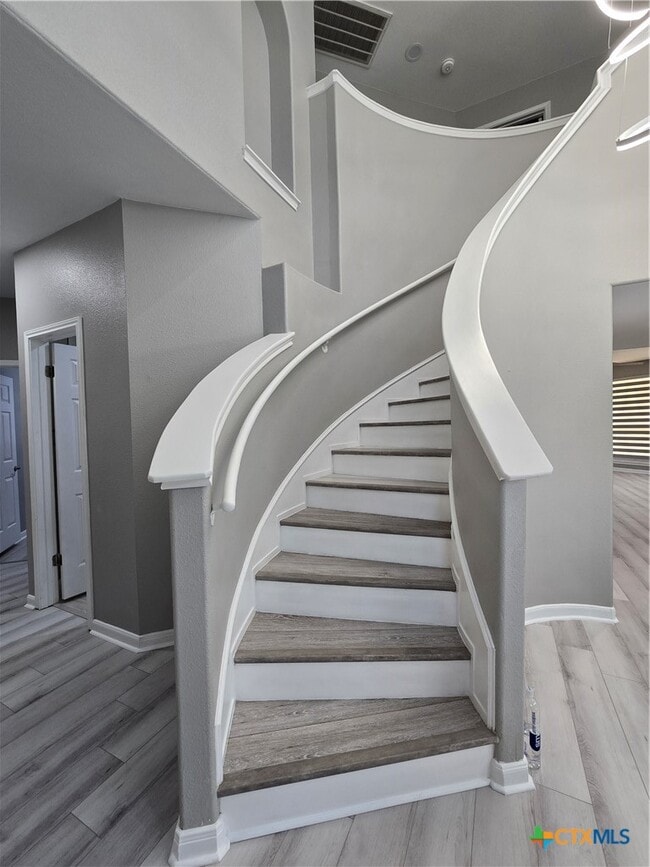 Building Photo - 2850 Bent Tree Dr