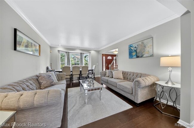 Building Photo - 30118 Kingsway Dr