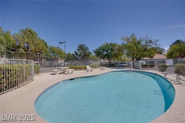 Building Photo - 8804 River Pines Ct