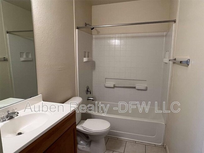 Building Photo - 121 Cambridge Dr