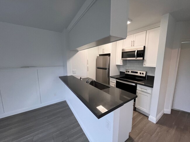 Building Photo - M369 - Albini