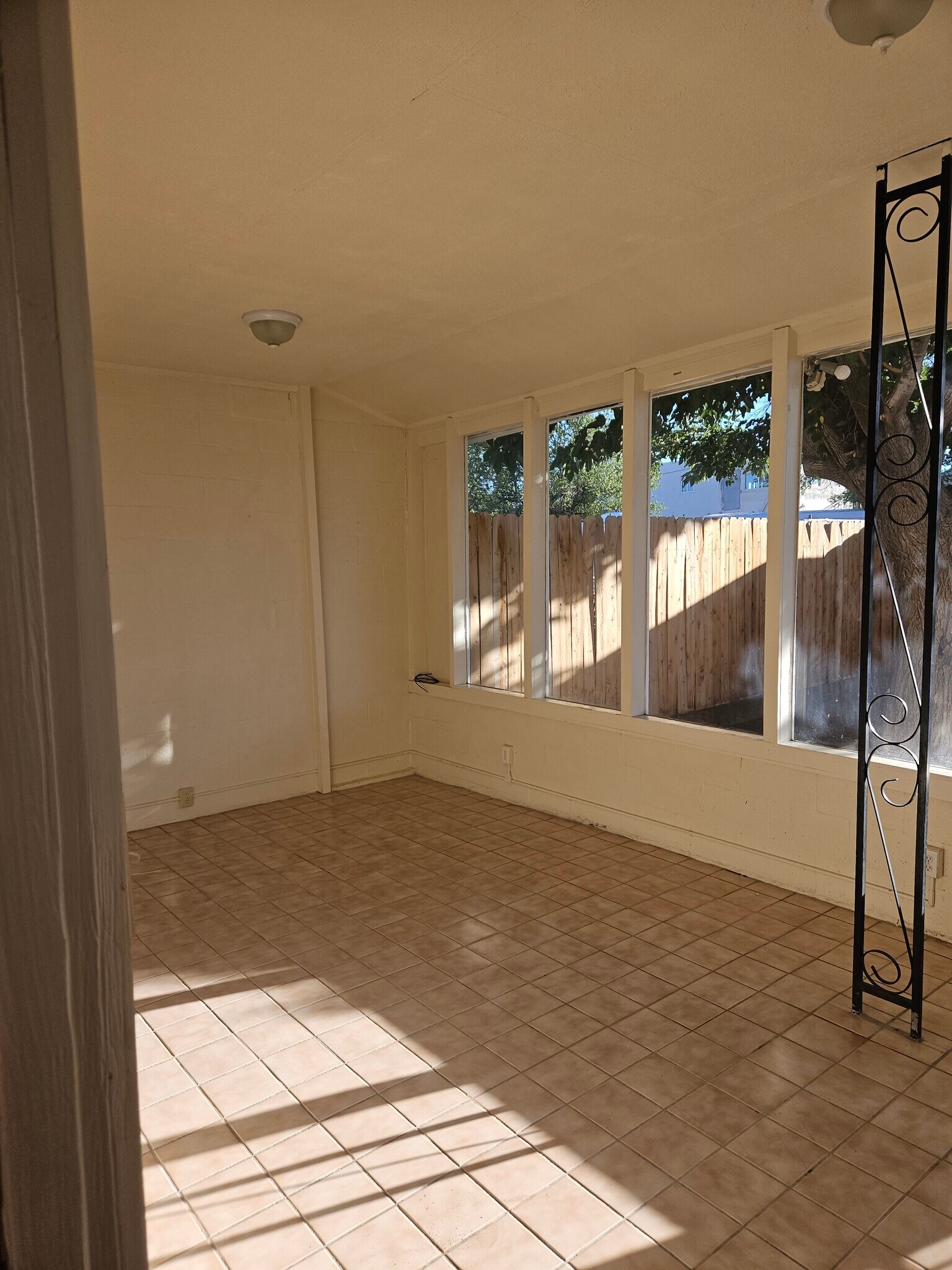 Building Photo - 1016 Goff Blvd SW