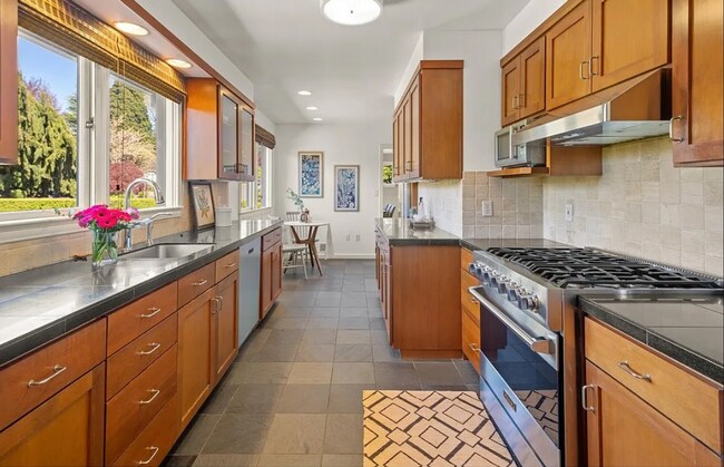 Building Photo - Broadmoor Mid-Century 3 Bedroom Ranch With...